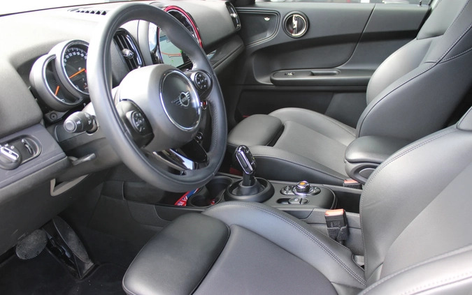 MINI Countryman cena 99900 przebieg: 97610, rok produkcji 2020 z Poddębice małe 254